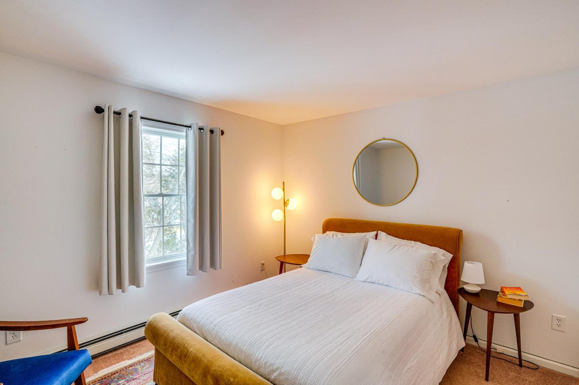 Private Guest House In Dtwn Lenox, Walk To Dining! Екстер'єр фото