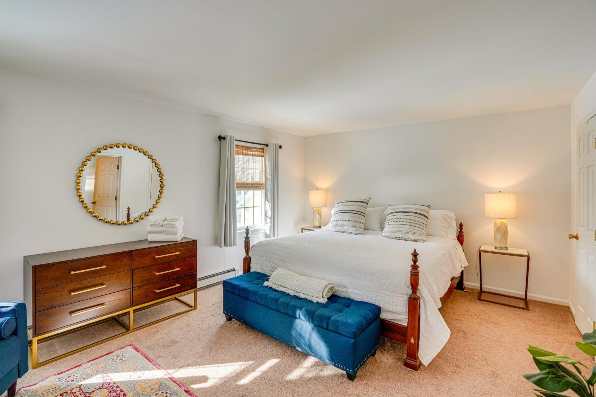 Private Guest House In Dtwn Lenox, Walk To Dining! Екстер'єр фото