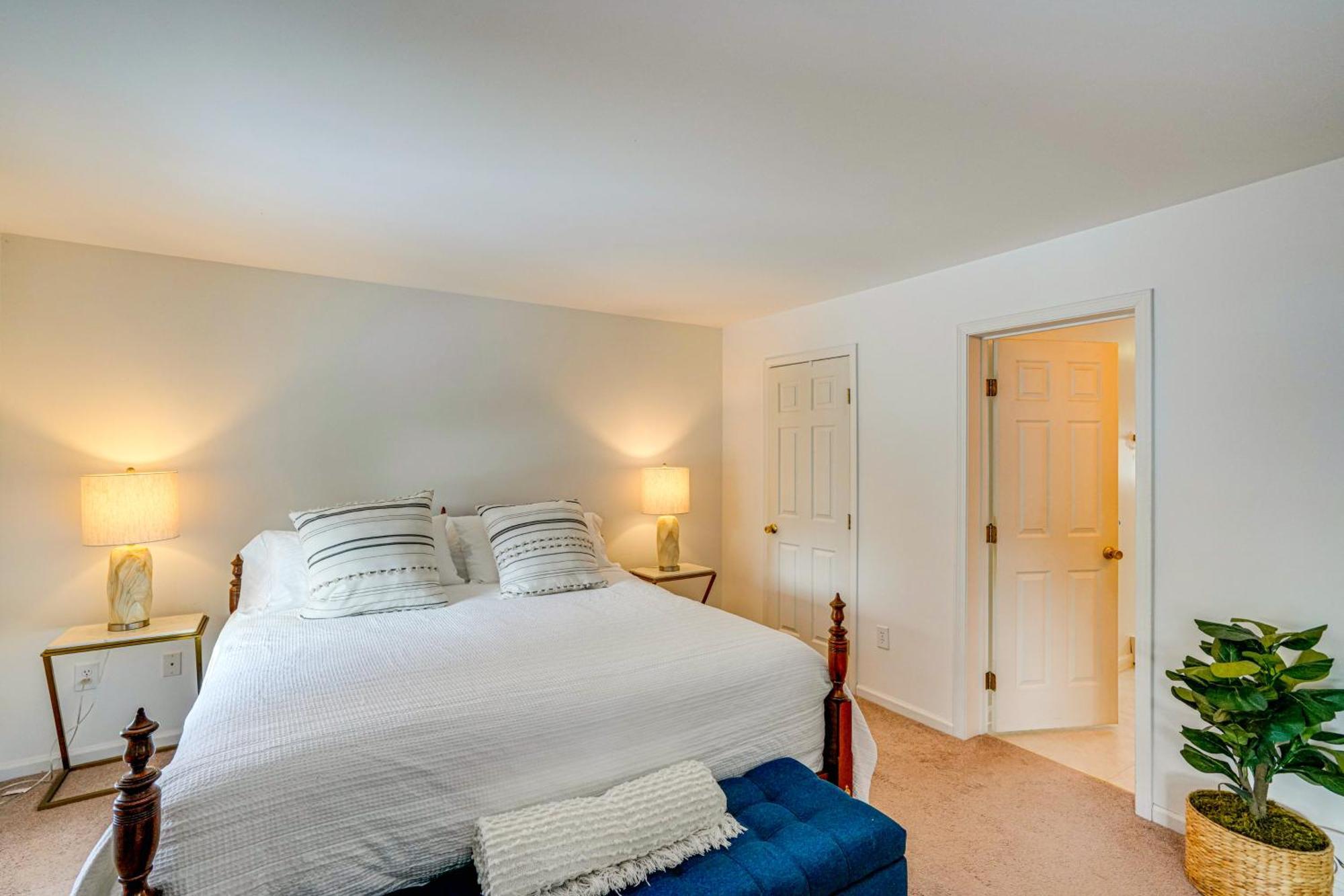 Private Guest House In Dtwn Lenox, Walk To Dining! Екстер'єр фото