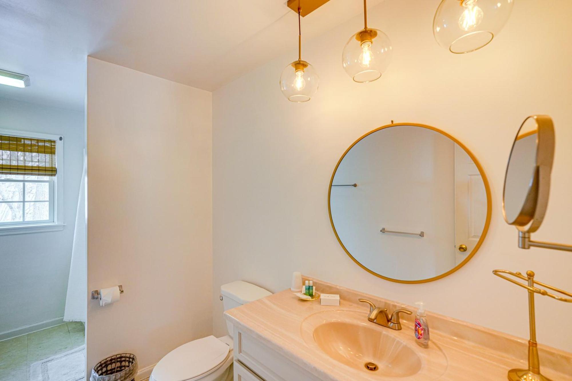 Private Guest House In Dtwn Lenox, Walk To Dining! Екстер'єр фото
