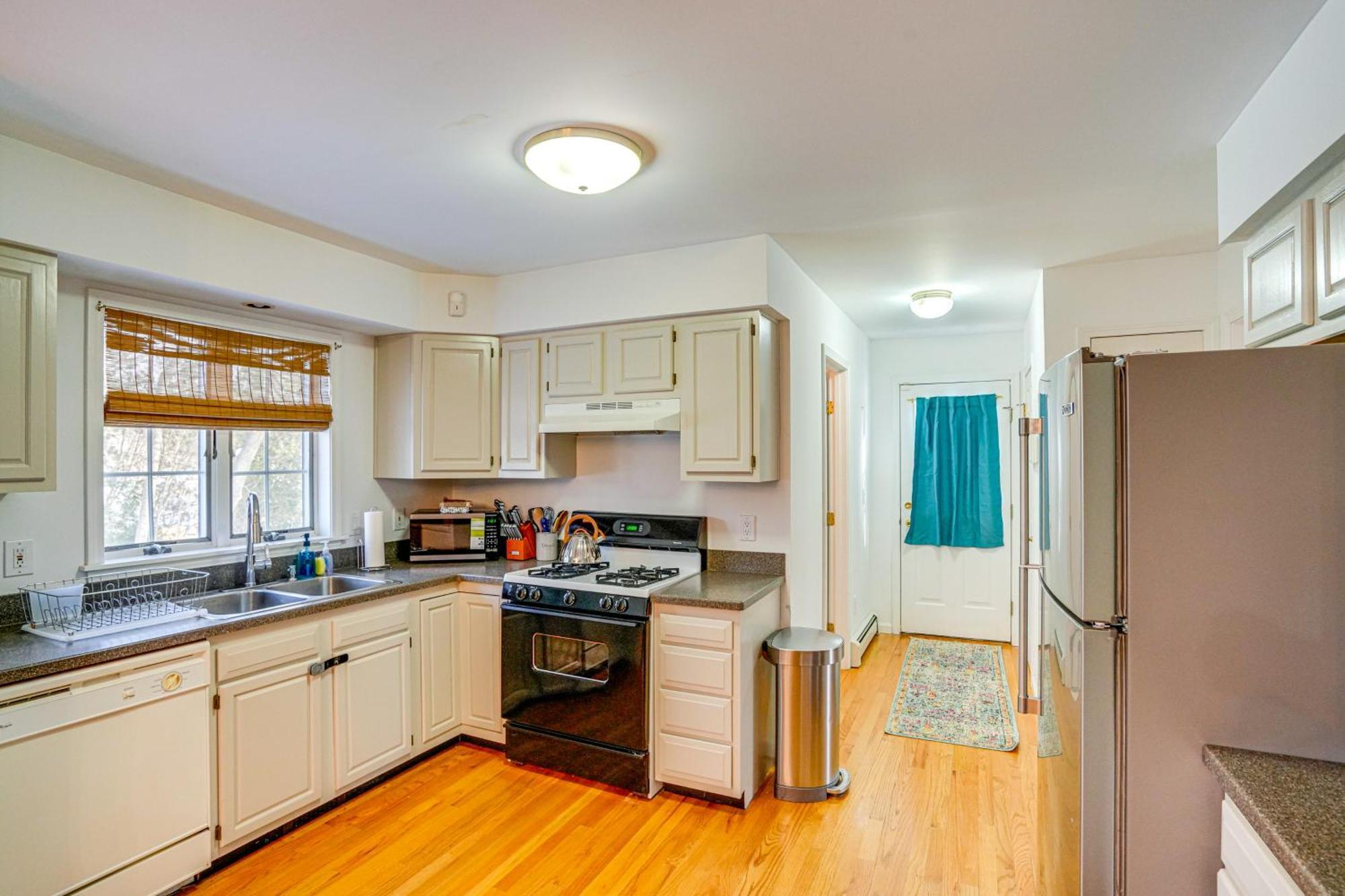 Private Guest House In Dtwn Lenox, Walk To Dining! Екстер'єр фото